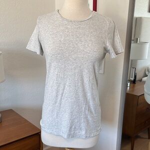 Banana Republic Women's Heather Gray Short Sleeve Crewneck Tee